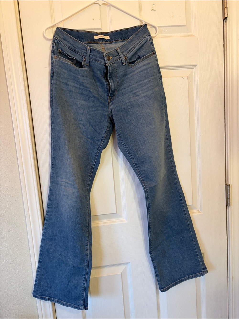 Women’s Classic Bootcut Levi’s Jeans